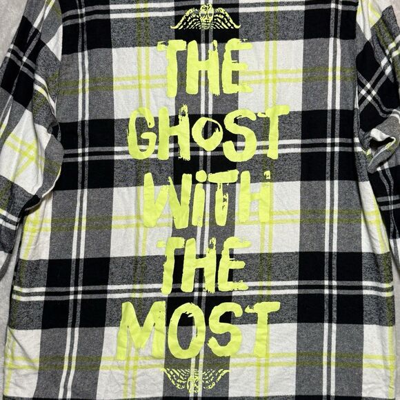 Cakeworthy Beetlejuice Flannel Unisex L The Ghost With The Most Halloween RARE - Picture 9 of 11